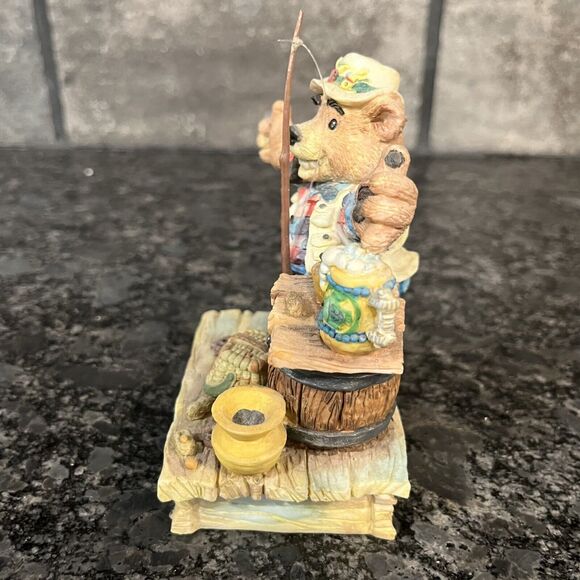 Enesco Moose Creek Crossing “A Toast to the One That Got Away” 1996 Bear #188379 - Picture 3 of 6